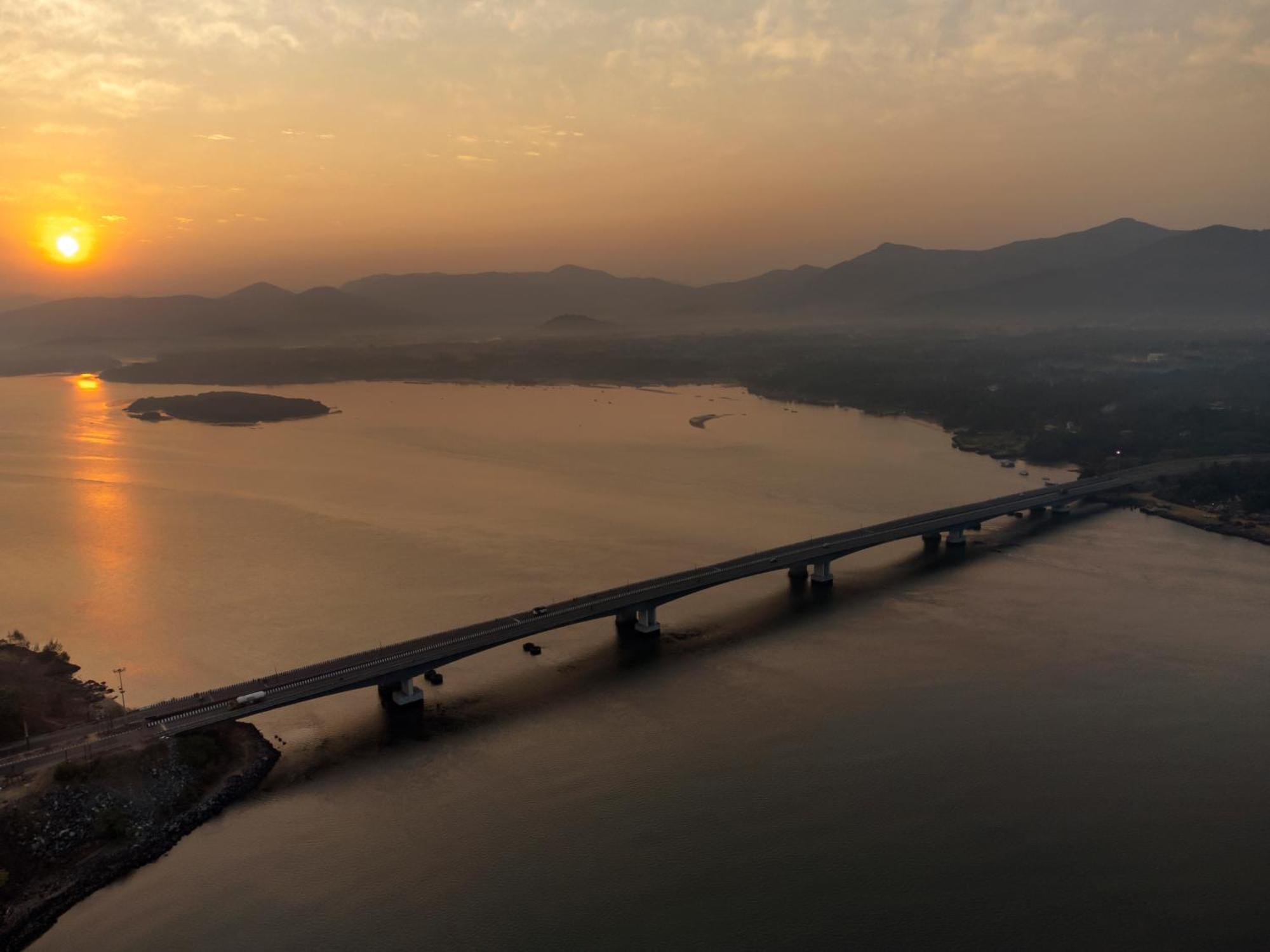 Sterling Karwar Exterior foto