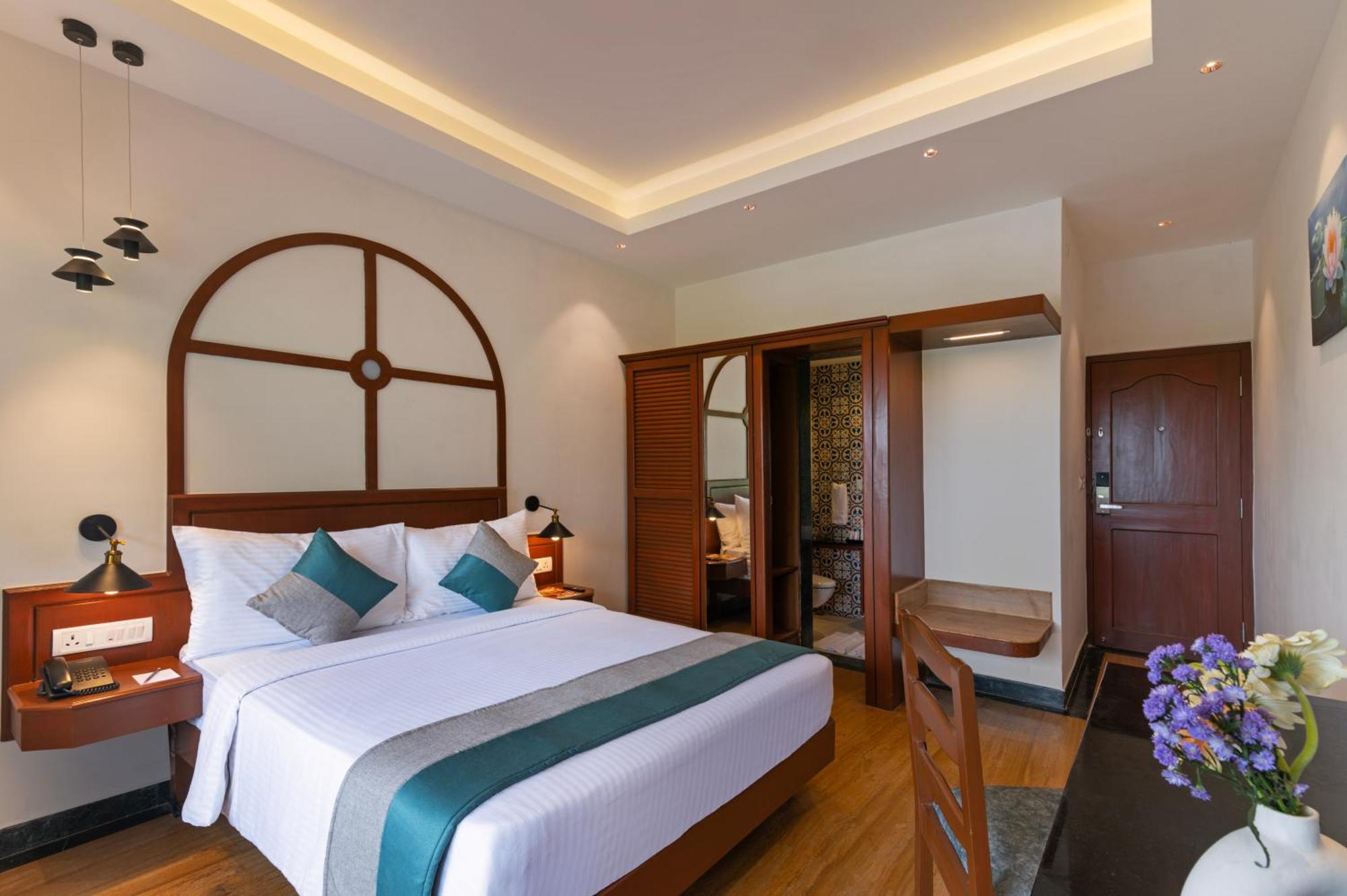 Sterling Karwar Exterior foto